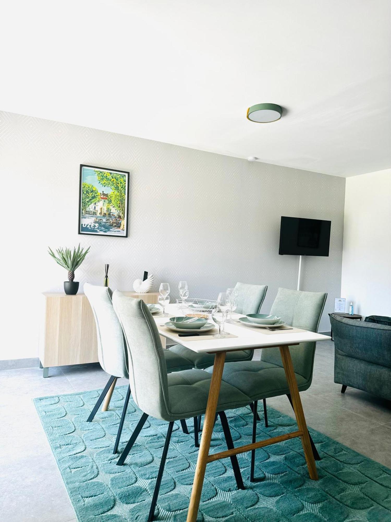 Apartament Logis Dans Ancien Relais De Poste Saint Julien Les Rosiers Zewnętrze zdjęcie
