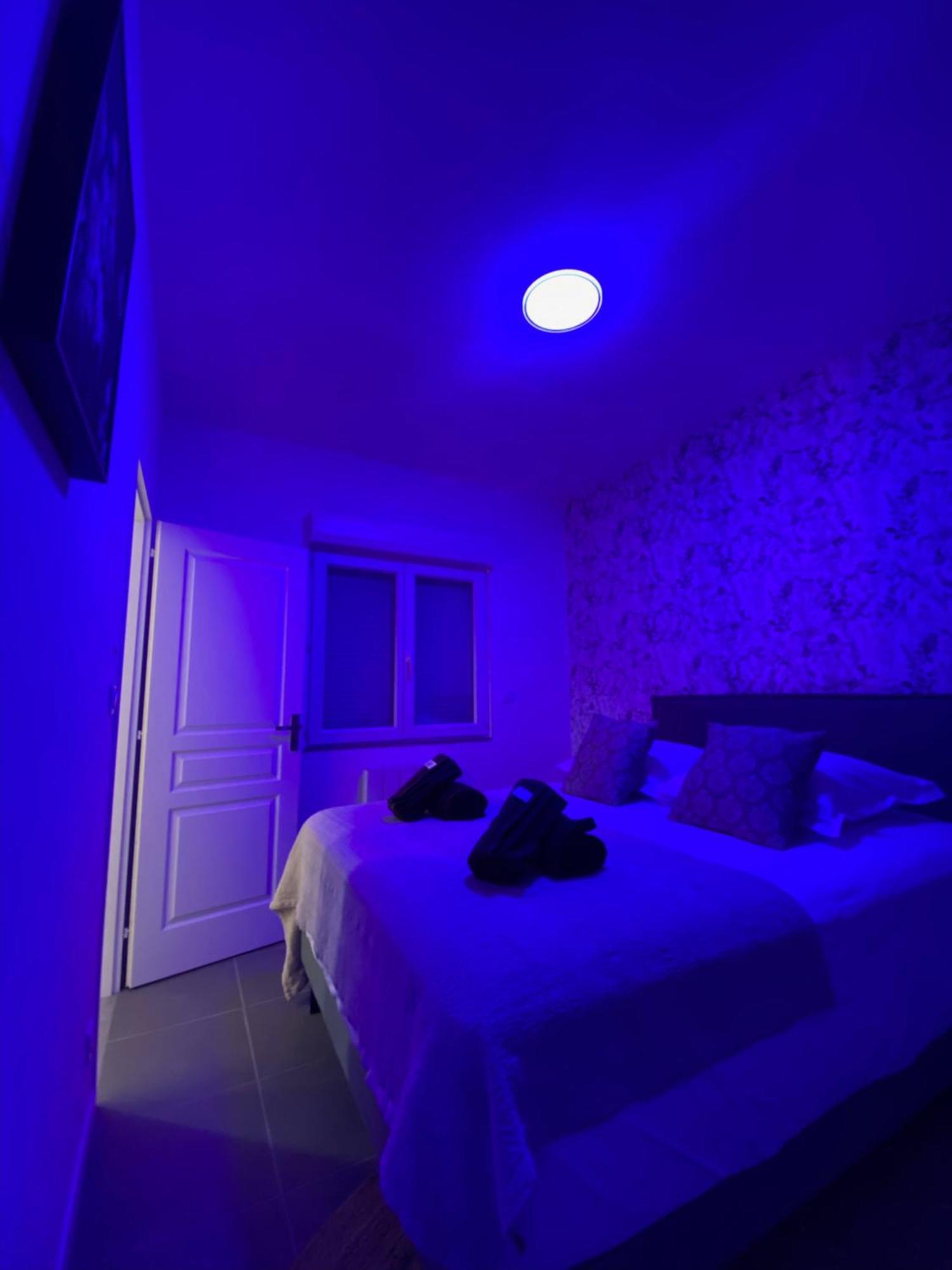 Apartament Logis Dans Ancien Relais De Poste Saint Julien Les Rosiers Zewnętrze zdjęcie
