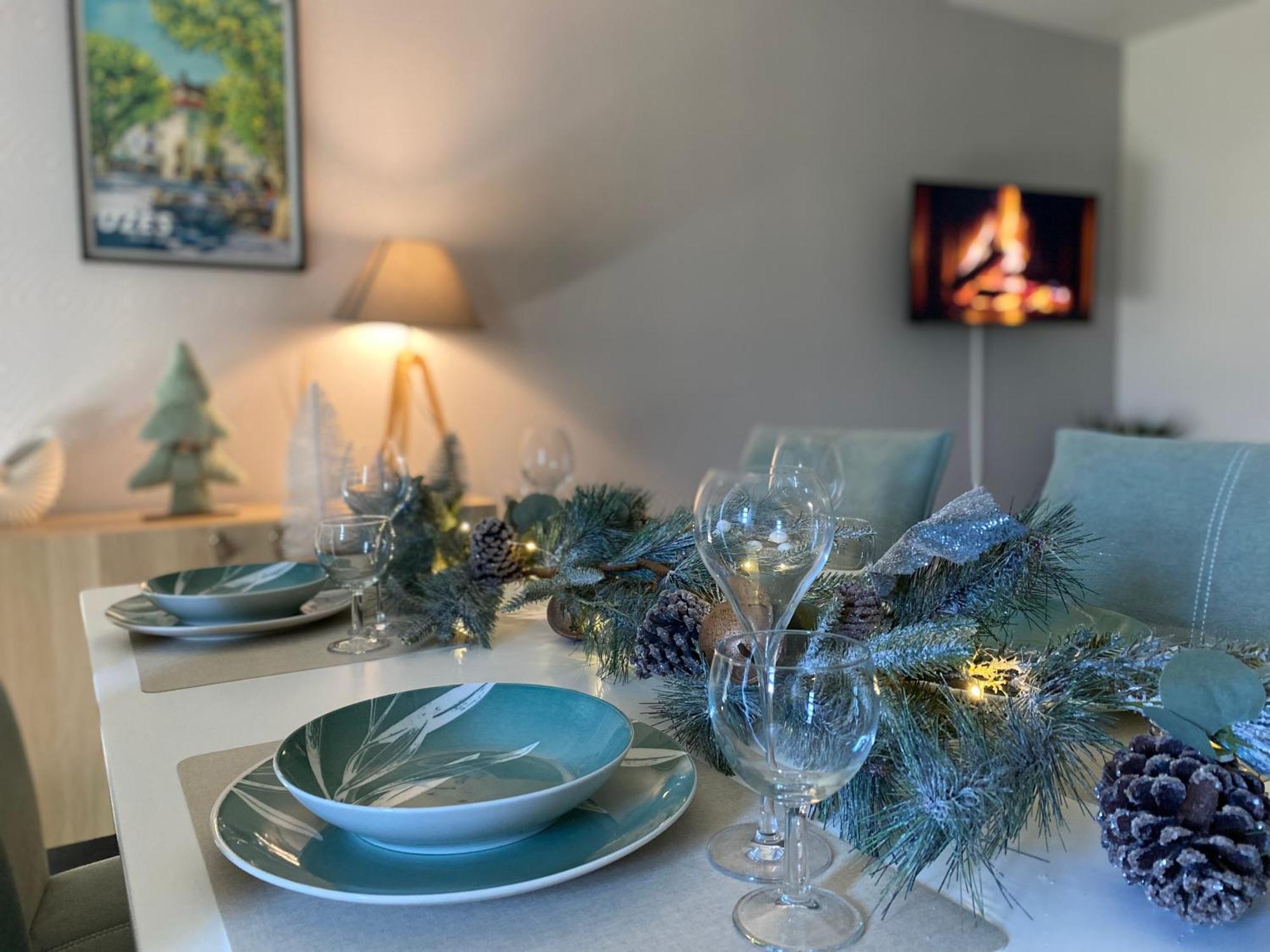Apartament Logis Dans Ancien Relais De Poste Saint Julien Les Rosiers Zewnętrze zdjęcie
